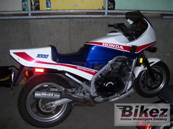 1984 Honda VF 1000 F photo